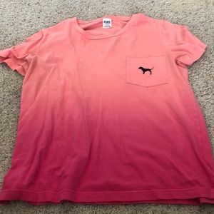 pink t shirt